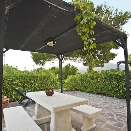 Villino Le Sughere Apartment *