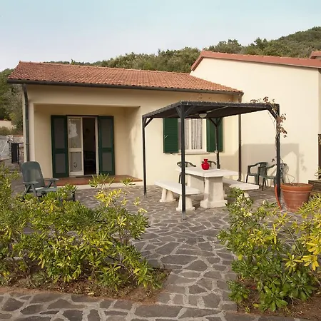 Villino Le Sughere Апартаменты Марчана